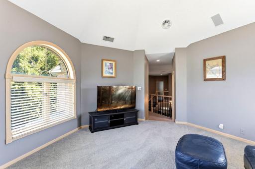 8148 Ithaca Lane N, Maple Grove, MN 55311