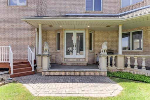 8148 Ithaca Lane N, Maple Grove, MN 55311
