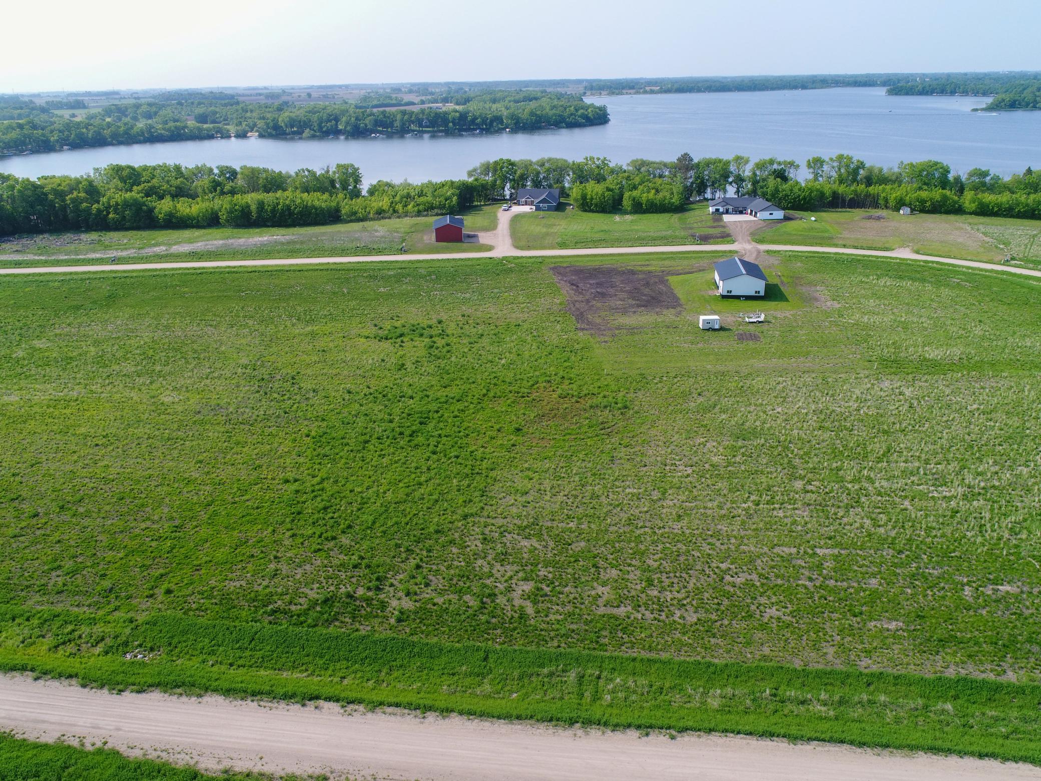 Lots 4,5,6,10,11,12 Blk 2 overlooking Beautiful Smith Lake.jpg