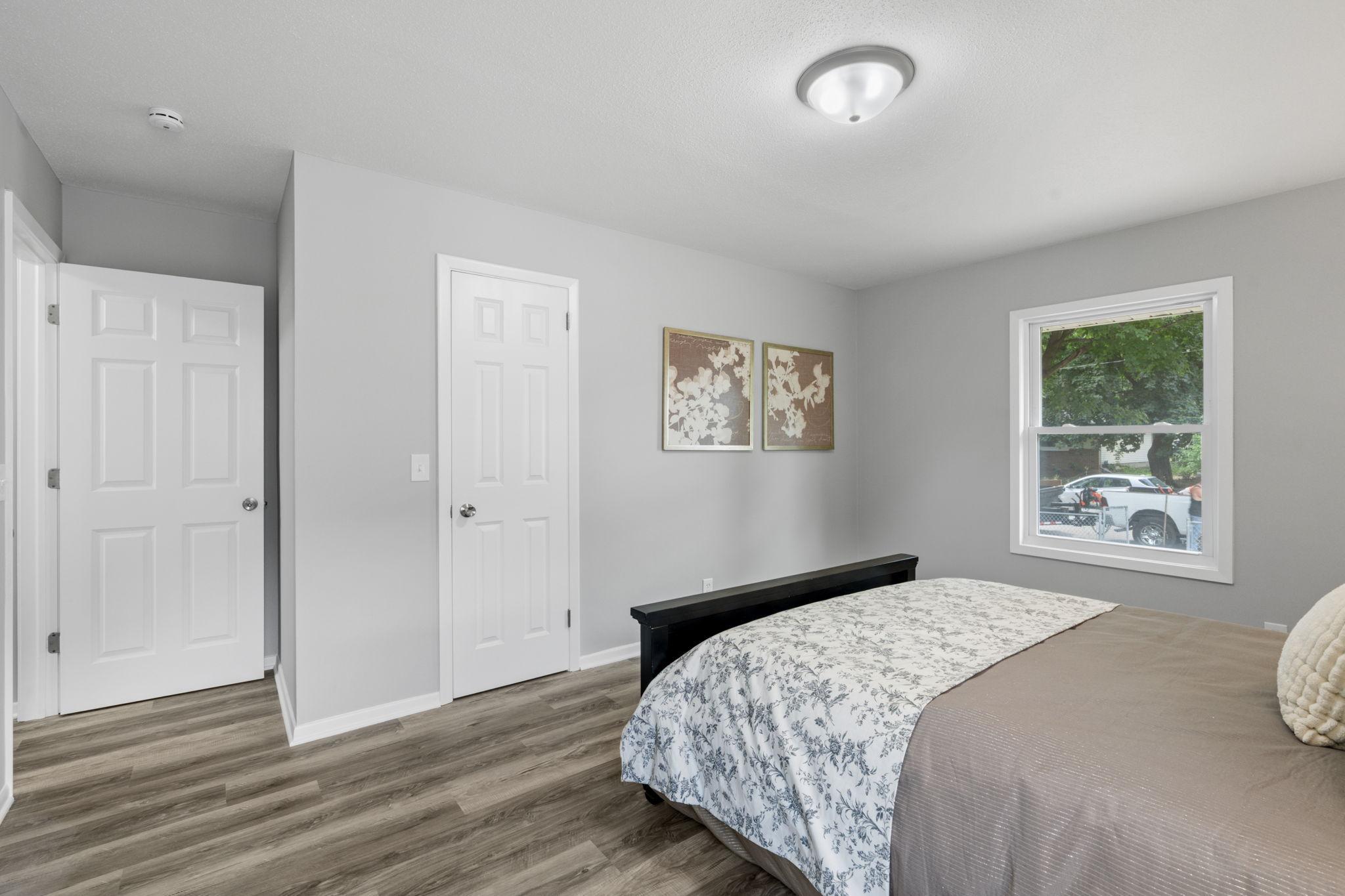 29-web-or-mls-5132 Vincent Ave-29.jpg