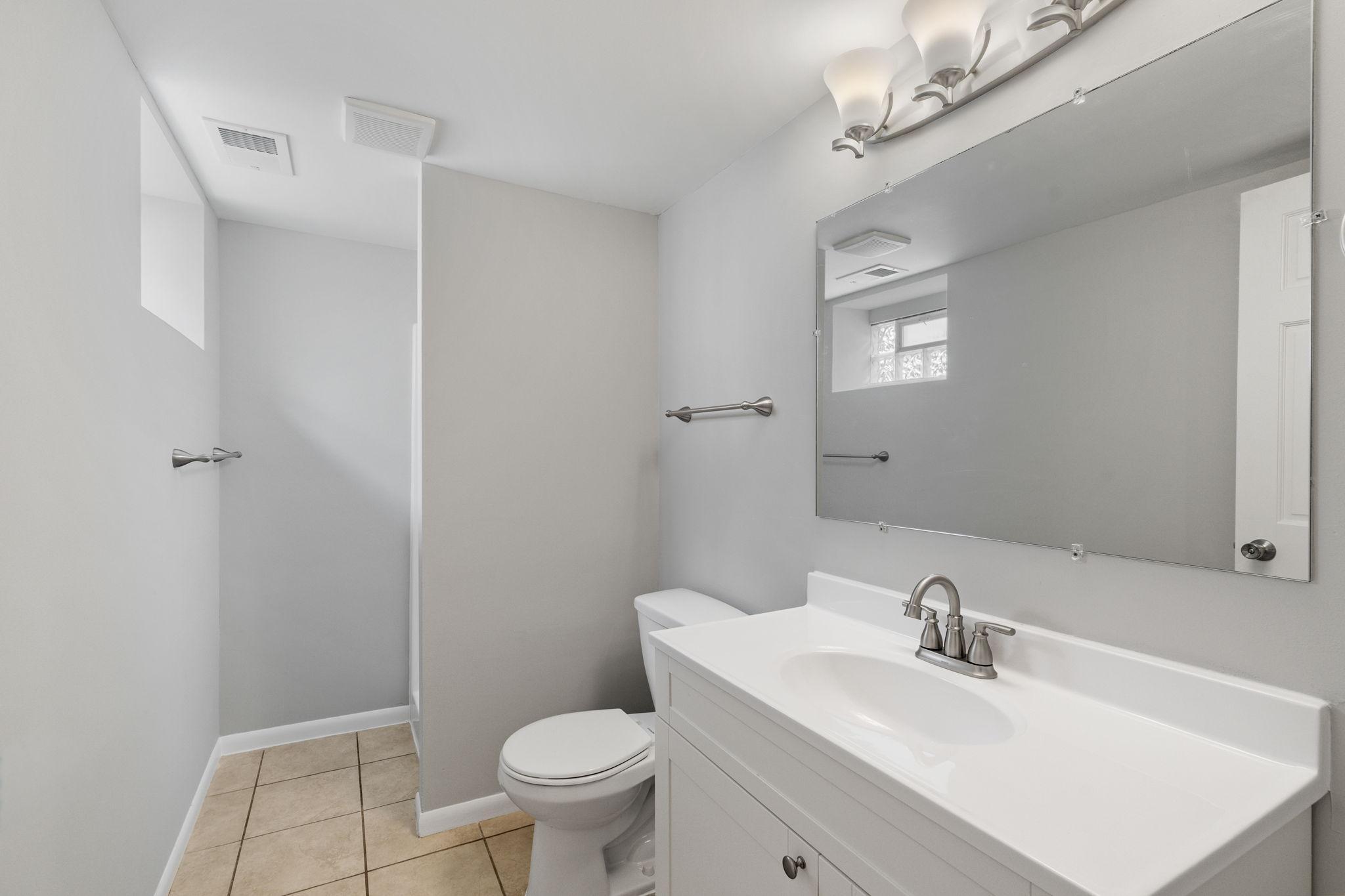 39-web-or-mls-5132 Vincent Ave-39.jpg