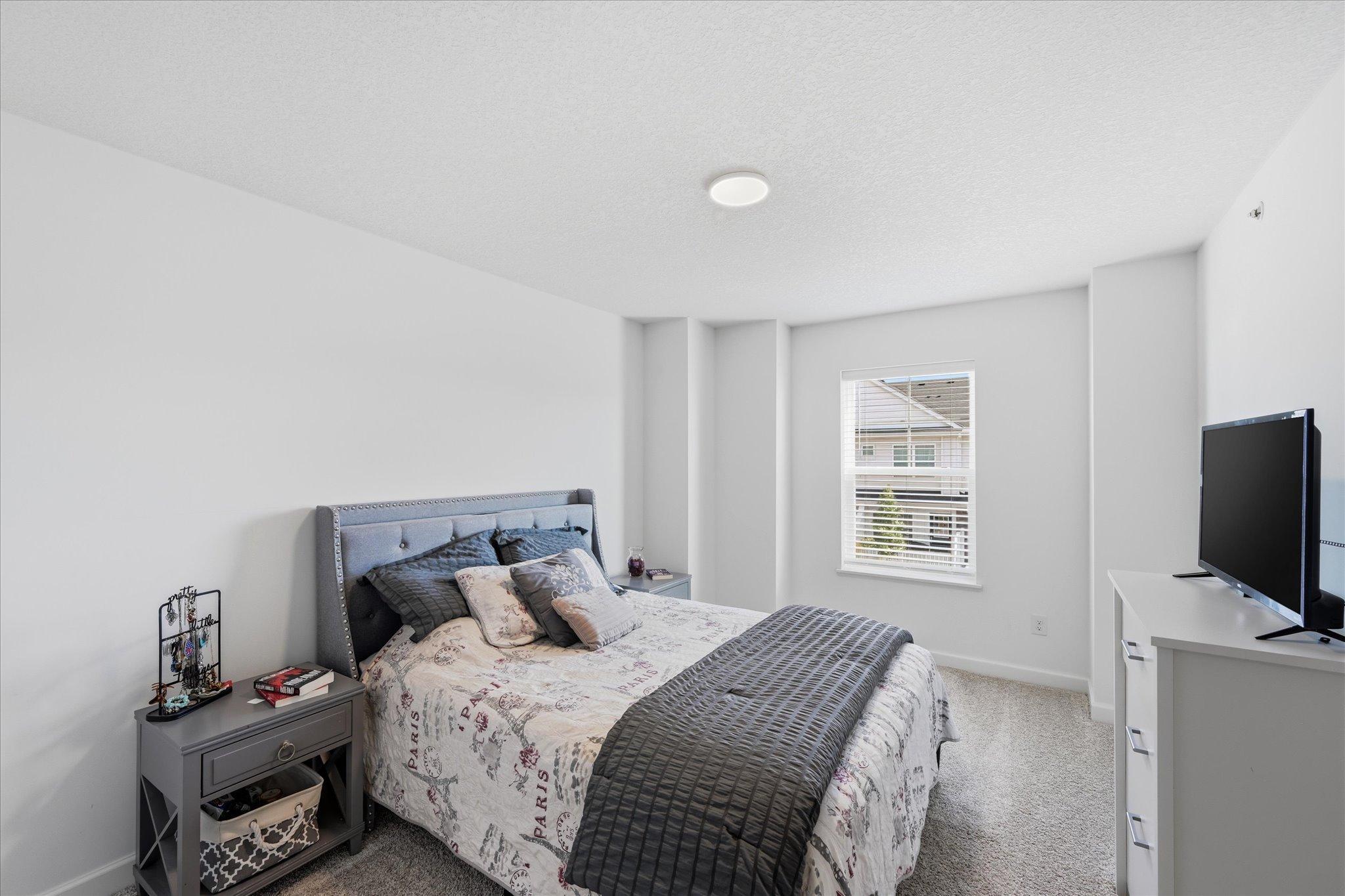 Second bedroom up