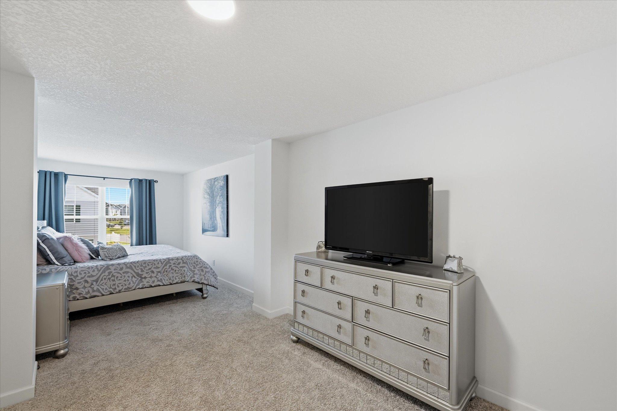 Many furniture layout options to customize to your needs