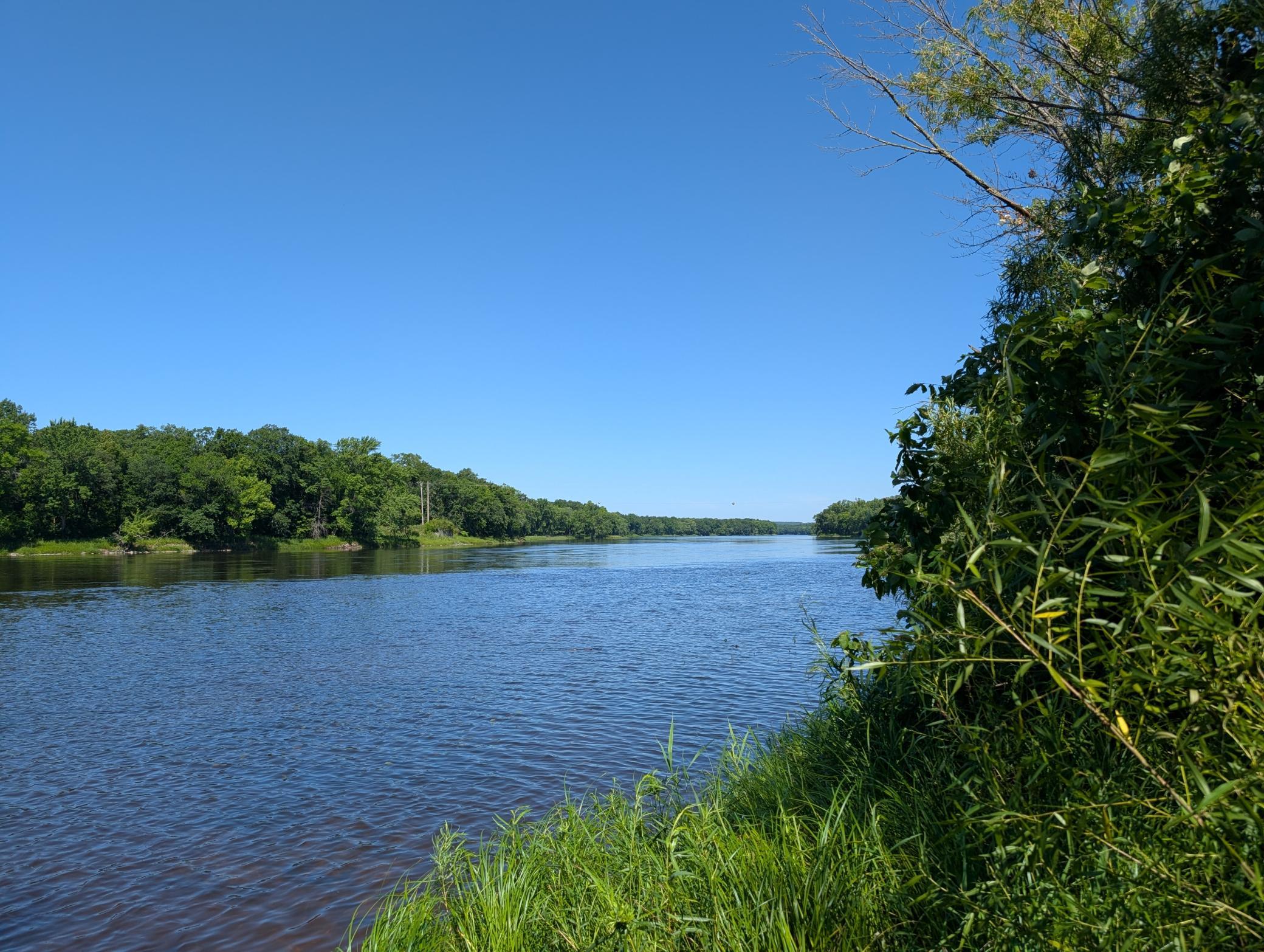 Mississippi River 5 minutes away.