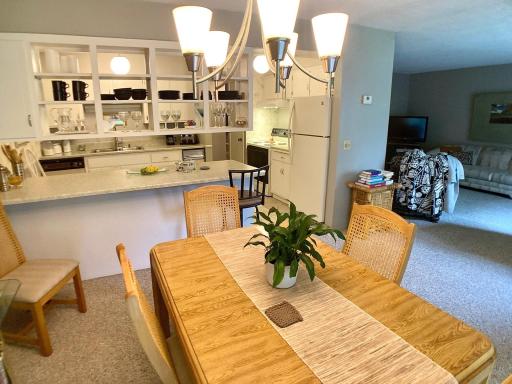 Kitchen dining room.jpg