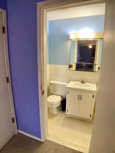 Three quarter ensuite bath.jpg