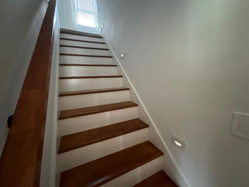 Attention to detail everywhere! Stairway, who cares? Not here; built-in lighting illuminating your way without blinding you.