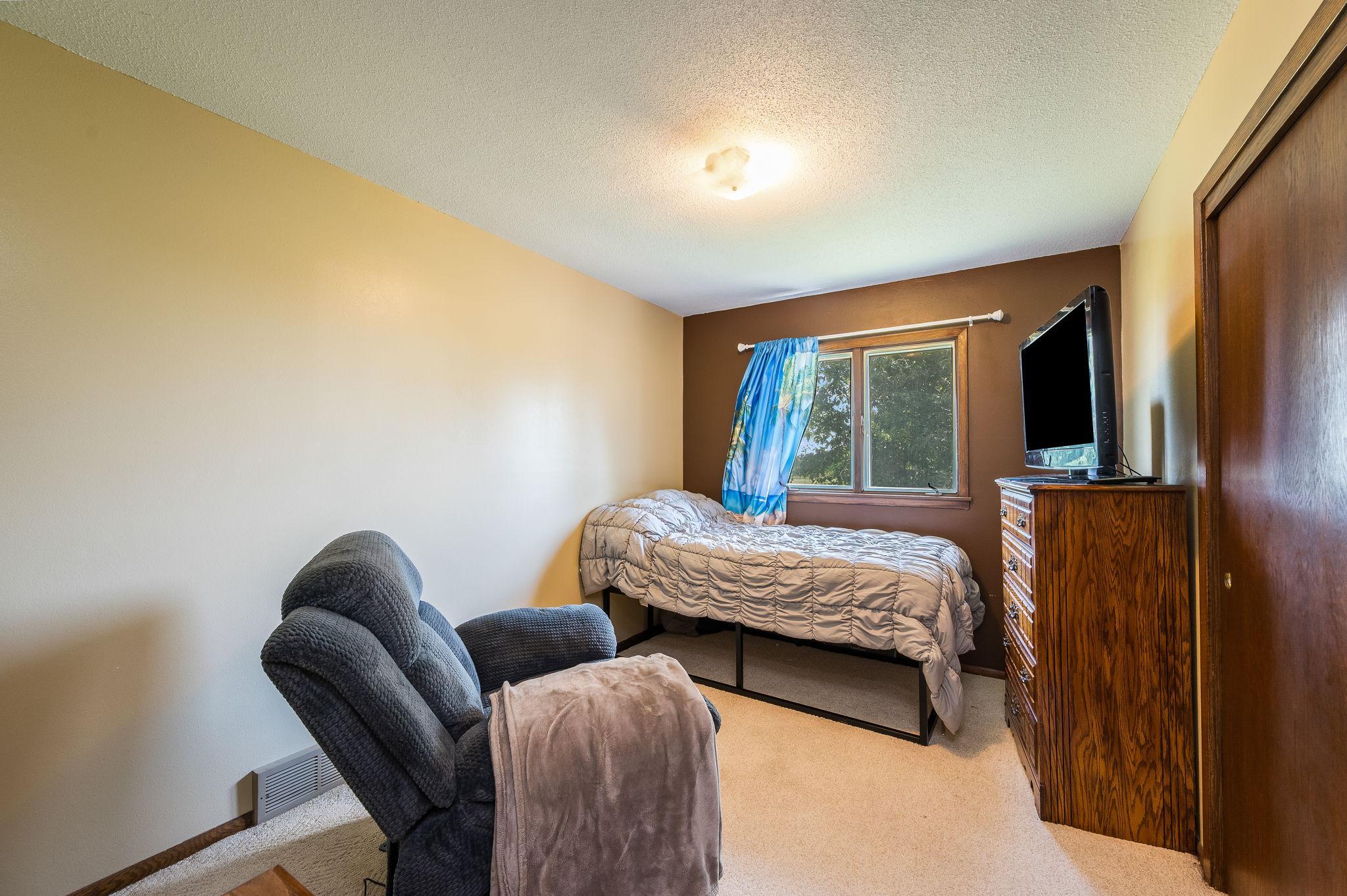 23265 445th Ave Delavan MN-39.jpg