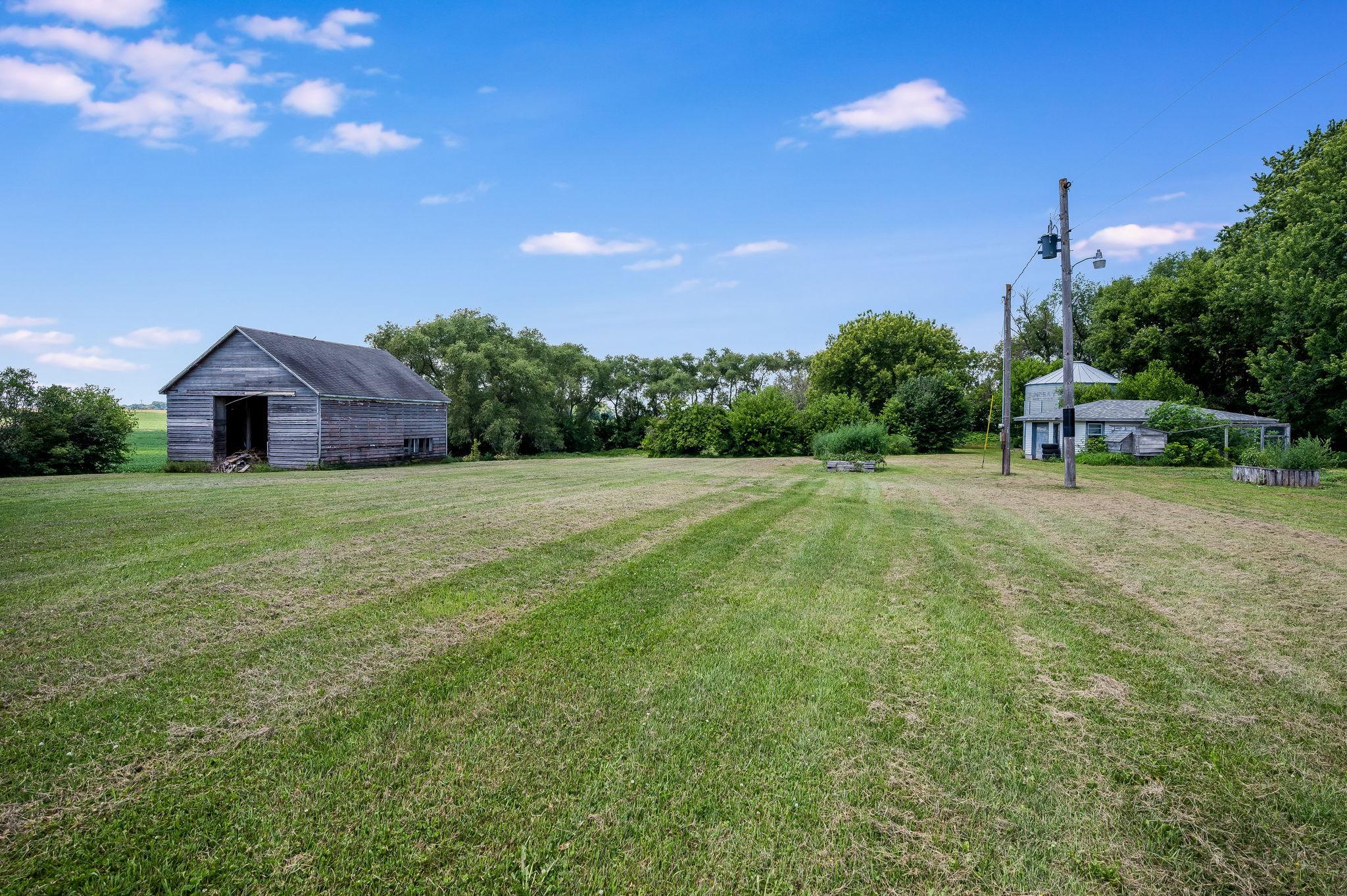 23265 445th Ave Delavan MN-09.jpg