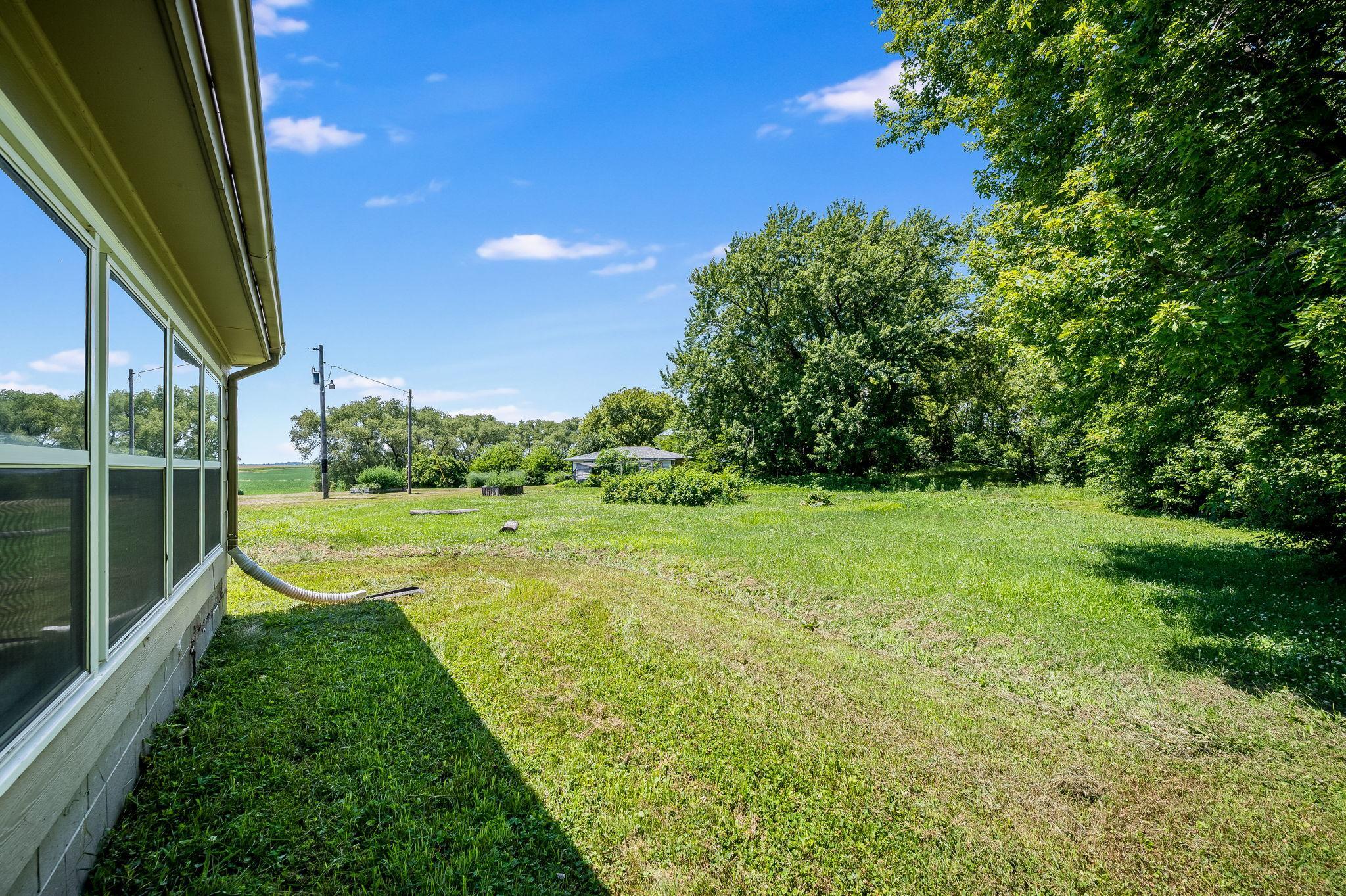 23265 445th Ave Delavan MN-15.jpg