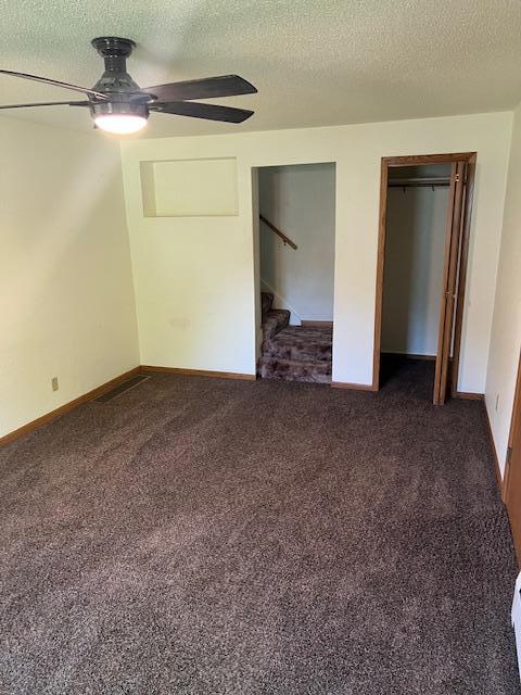 Living room pic 3.jpg