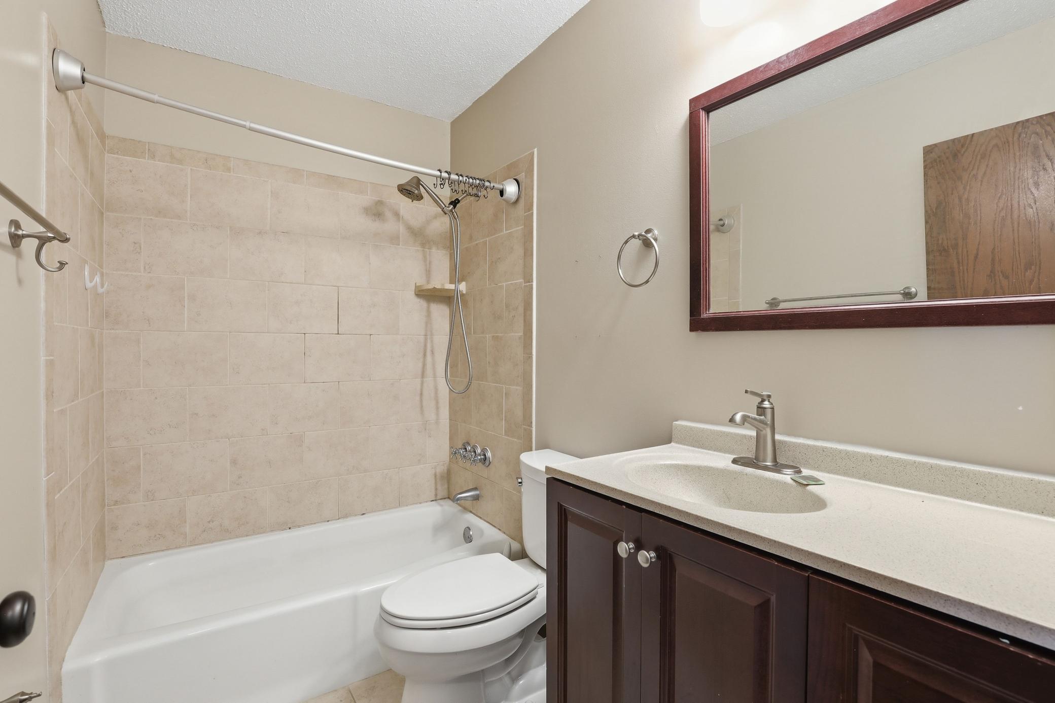 Main floor full bath