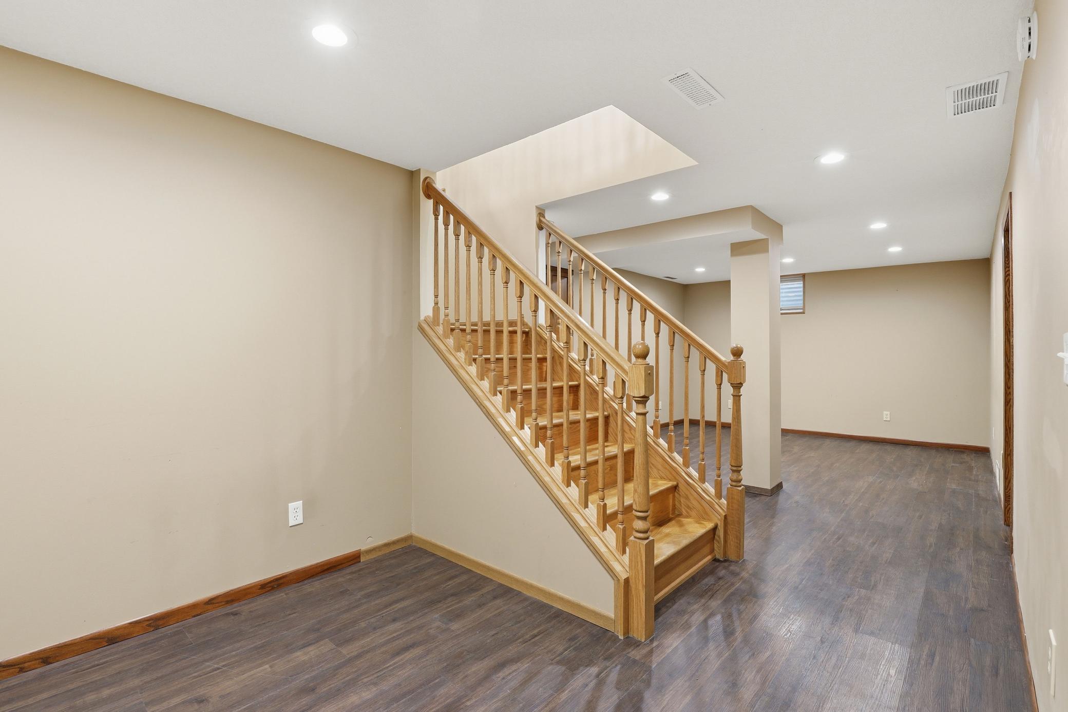 Oak steps and railing