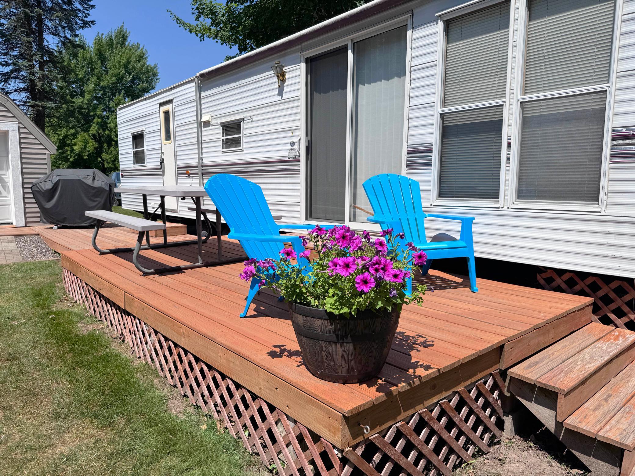 Another angle of the deck.