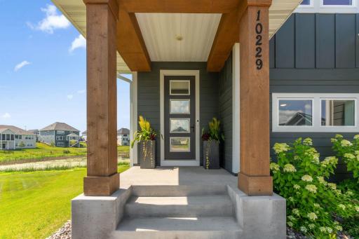 10229 Queensland Lane N, Maple Grove, MN 55311