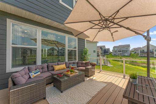 Maintenance-Free Deck w/Sleek Glass Railings