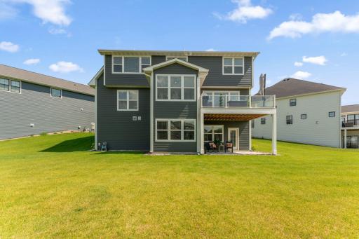 Spacious Flat Back Yard Great for Activities!