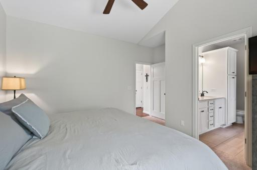 Primary Suite Large Enough for Flexible Bed Sizes and Furniture