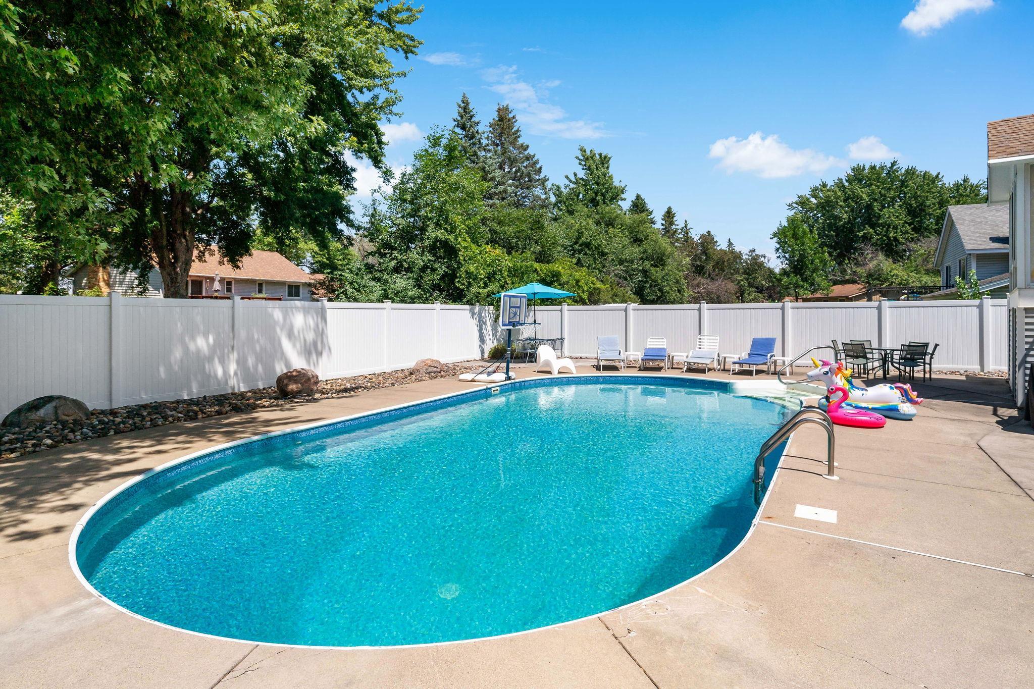Approx. 36' x 16' heated in-ground pool