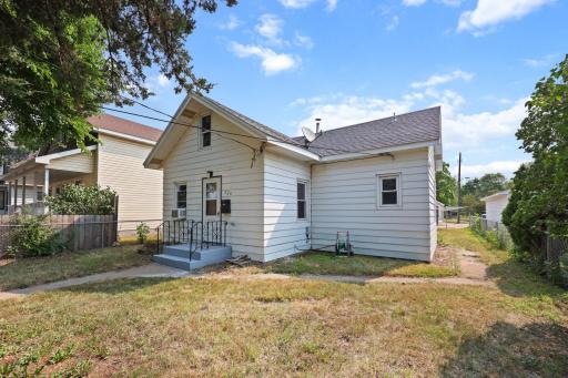 220 33rd Avenue N, Saint Cloud, MN 56303