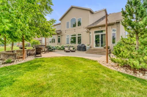 Large yard-18272 sf