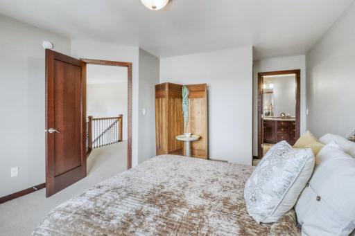 Upstairs Bedroom2