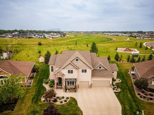 5827 Silverleaf Drive S, Fargo, ND 58104