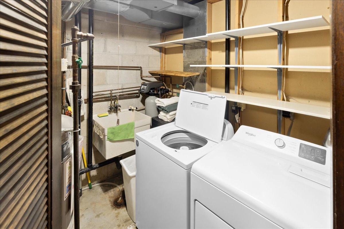 LAUNDRY WITH SINK!