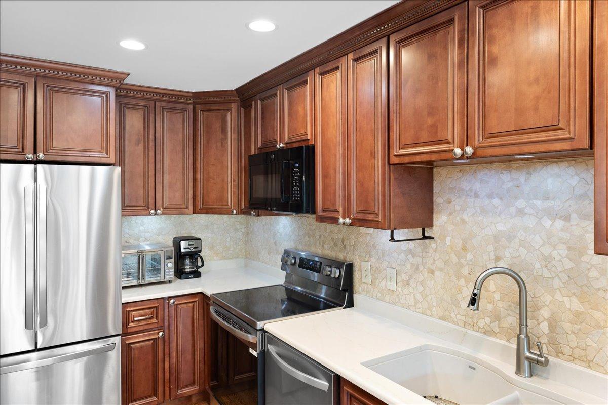 STAINLESS STEEL APPLIANCES