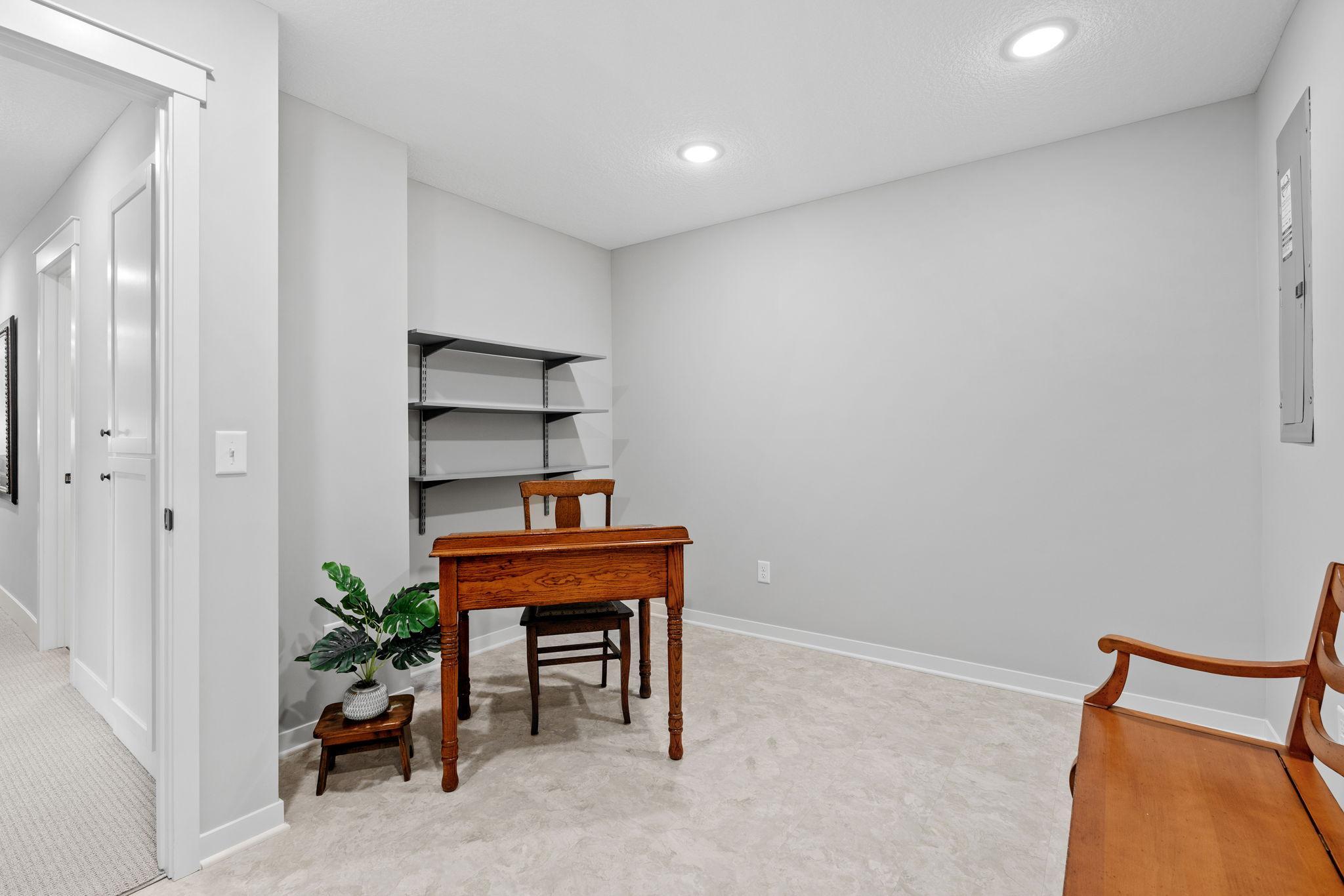 76-web-or-mls-21162 Keibler Ct-76.jpg