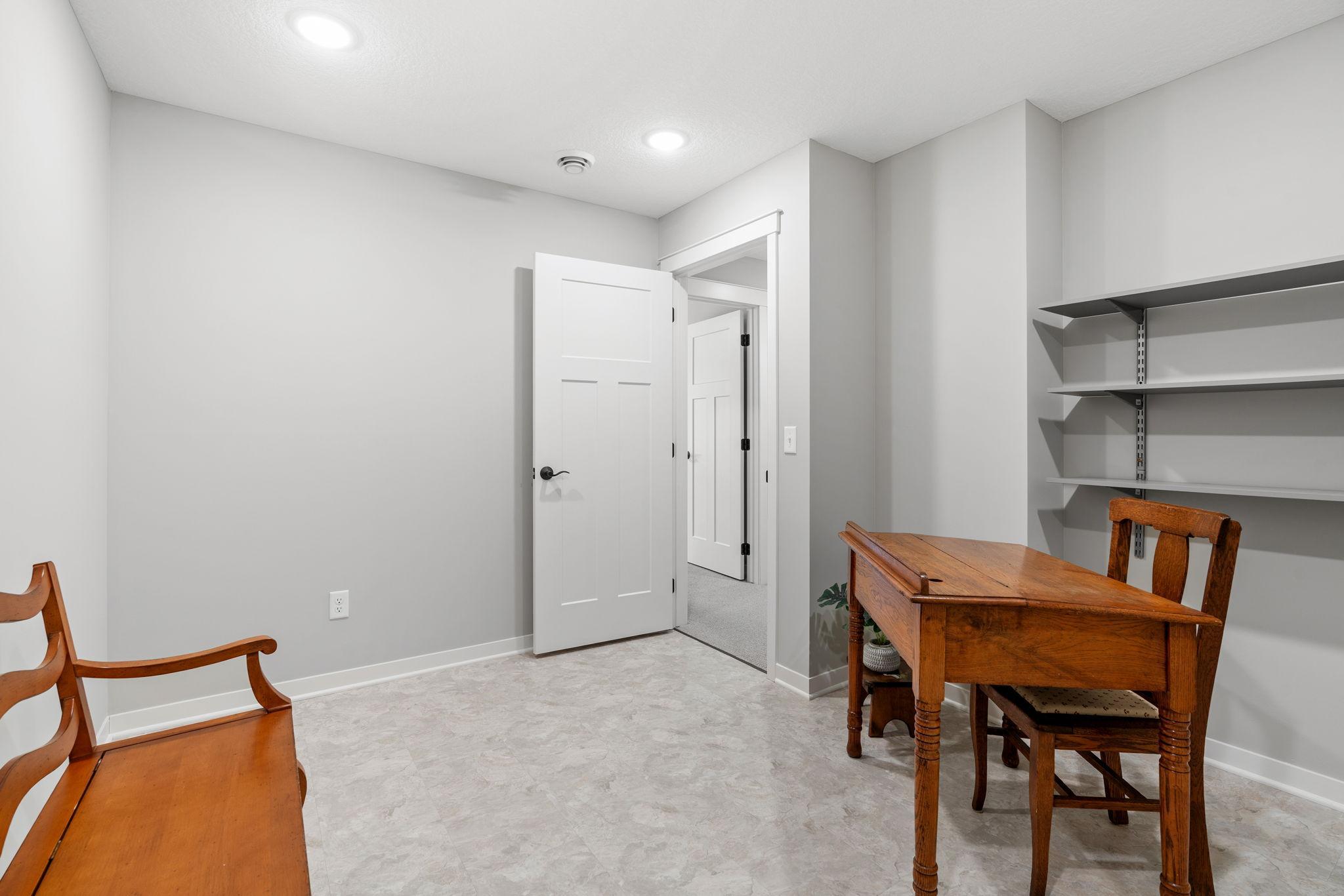 77-web-or-mls-21162 Keibler Ct-77.jpg