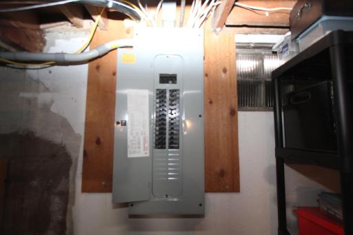 breaker box.jpg