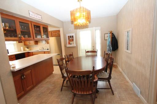 din room from lr.jpg