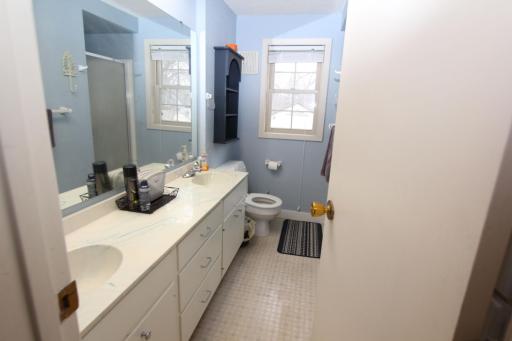 upper bath 2.jpg