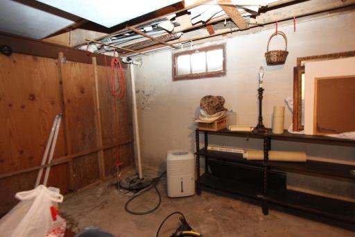 so side of basement.jpg