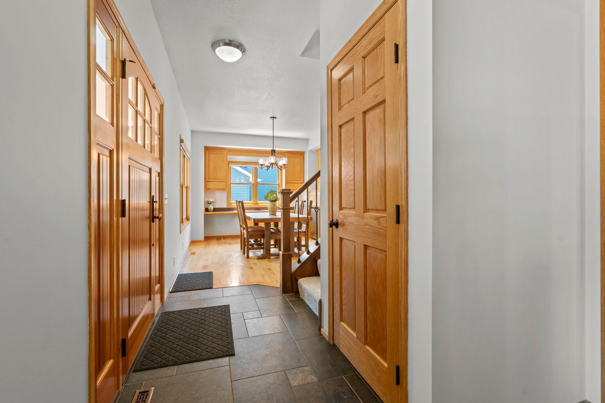 19-web-or-mls-5845 Bayberry Dr-203.jpg