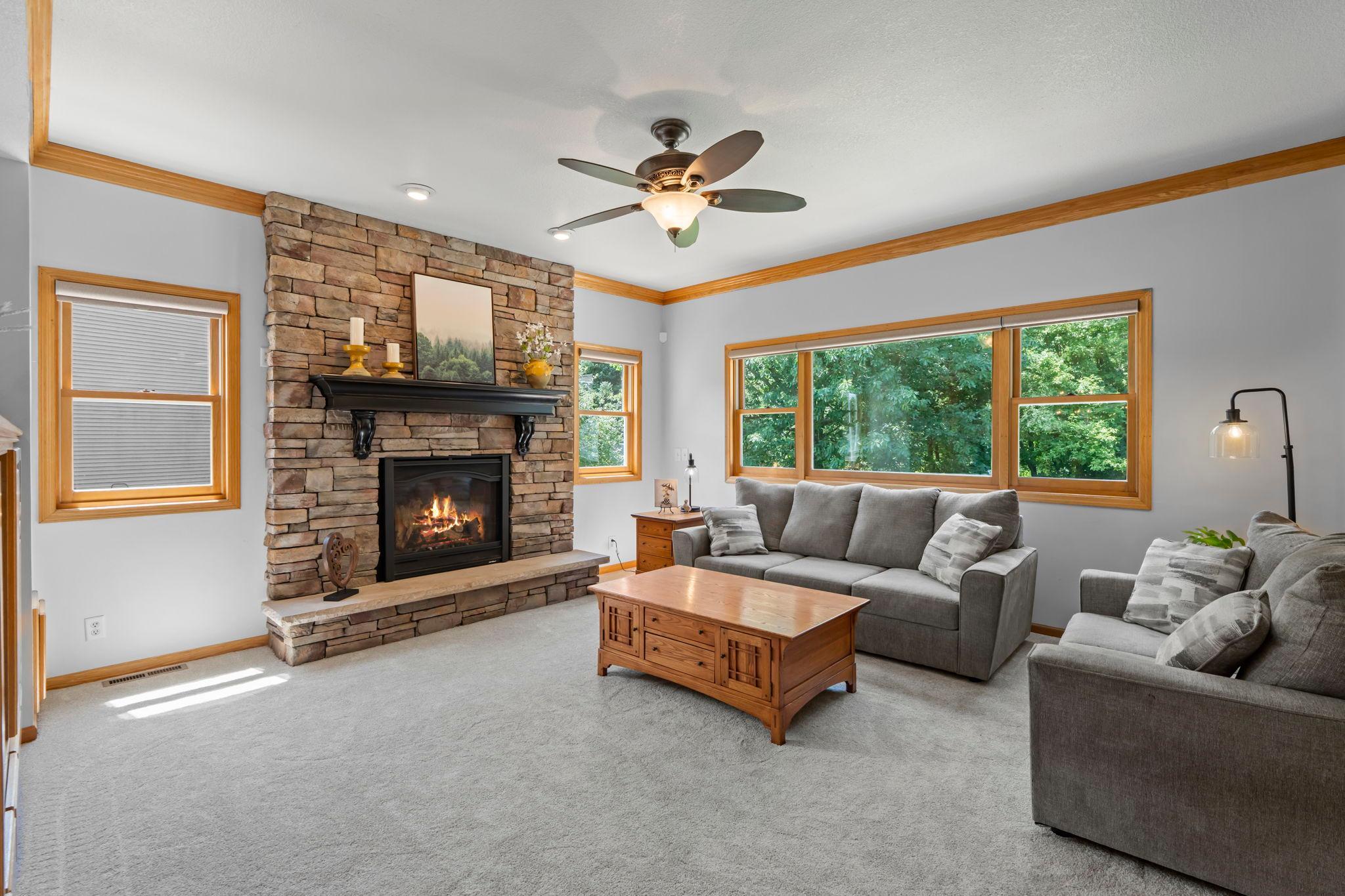 24-web-or-mls-5845 Bayberry Dr-258.jpg