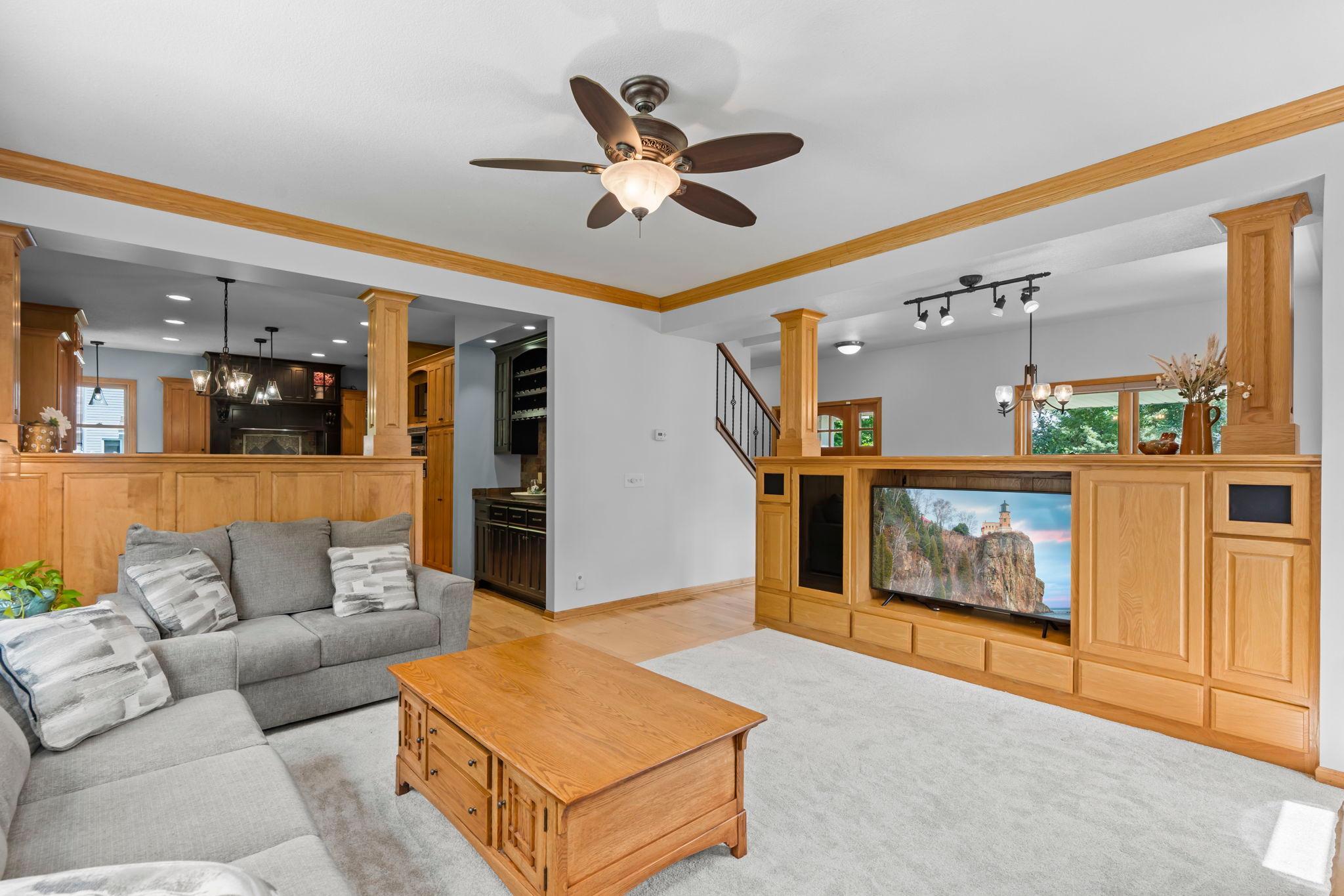 28-web-or-mls-5845 Bayberry Dr-278.jpg
