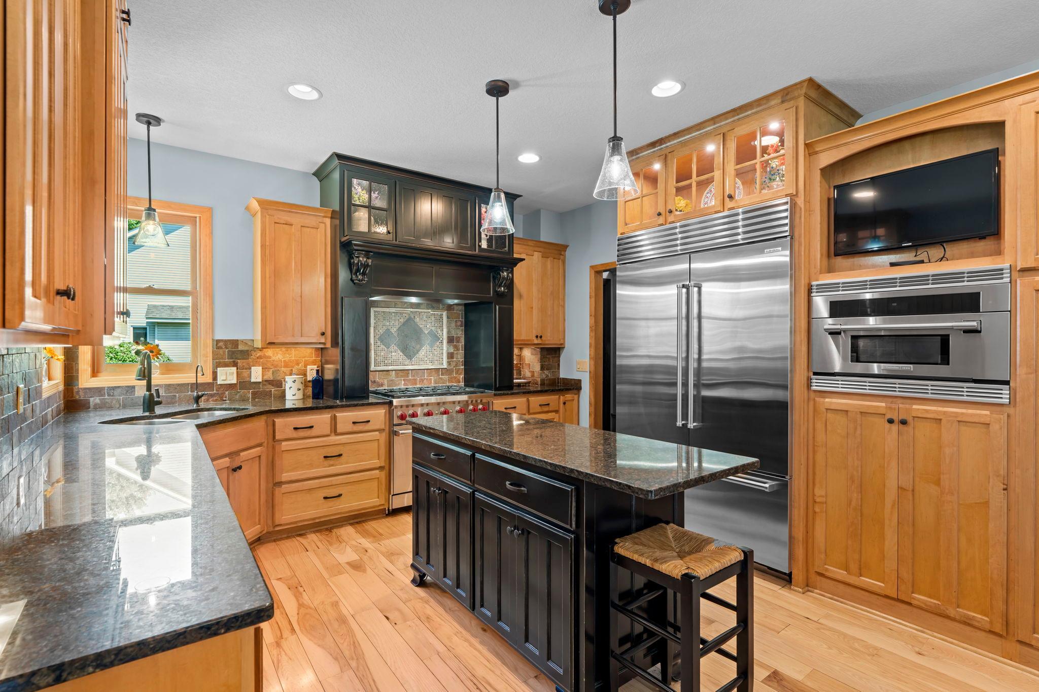 30-web-or-mls-5845 Bayberry Dr-293.jpg