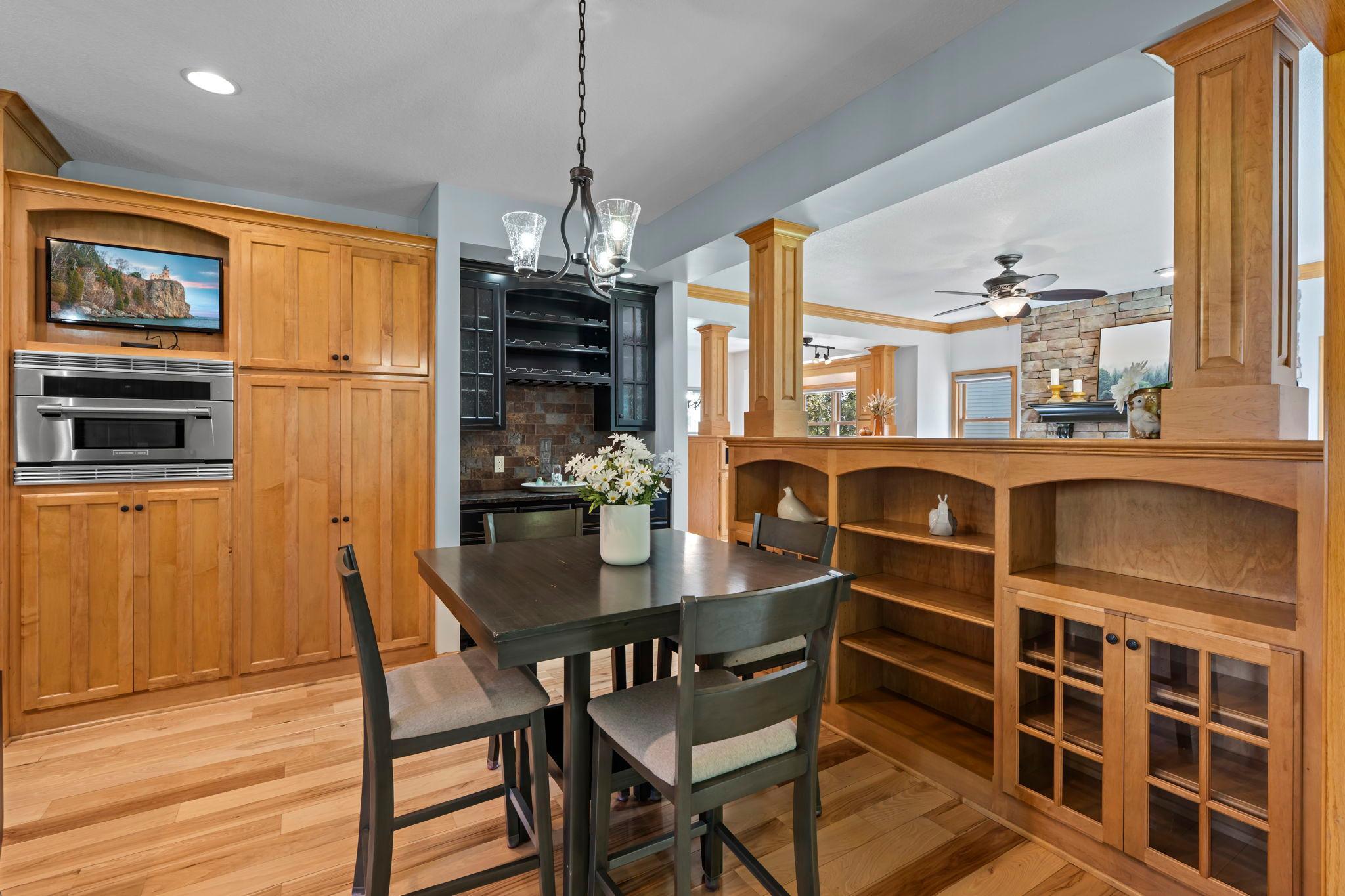 37-web-or-mls-5845 Bayberry Dr-323.jpg