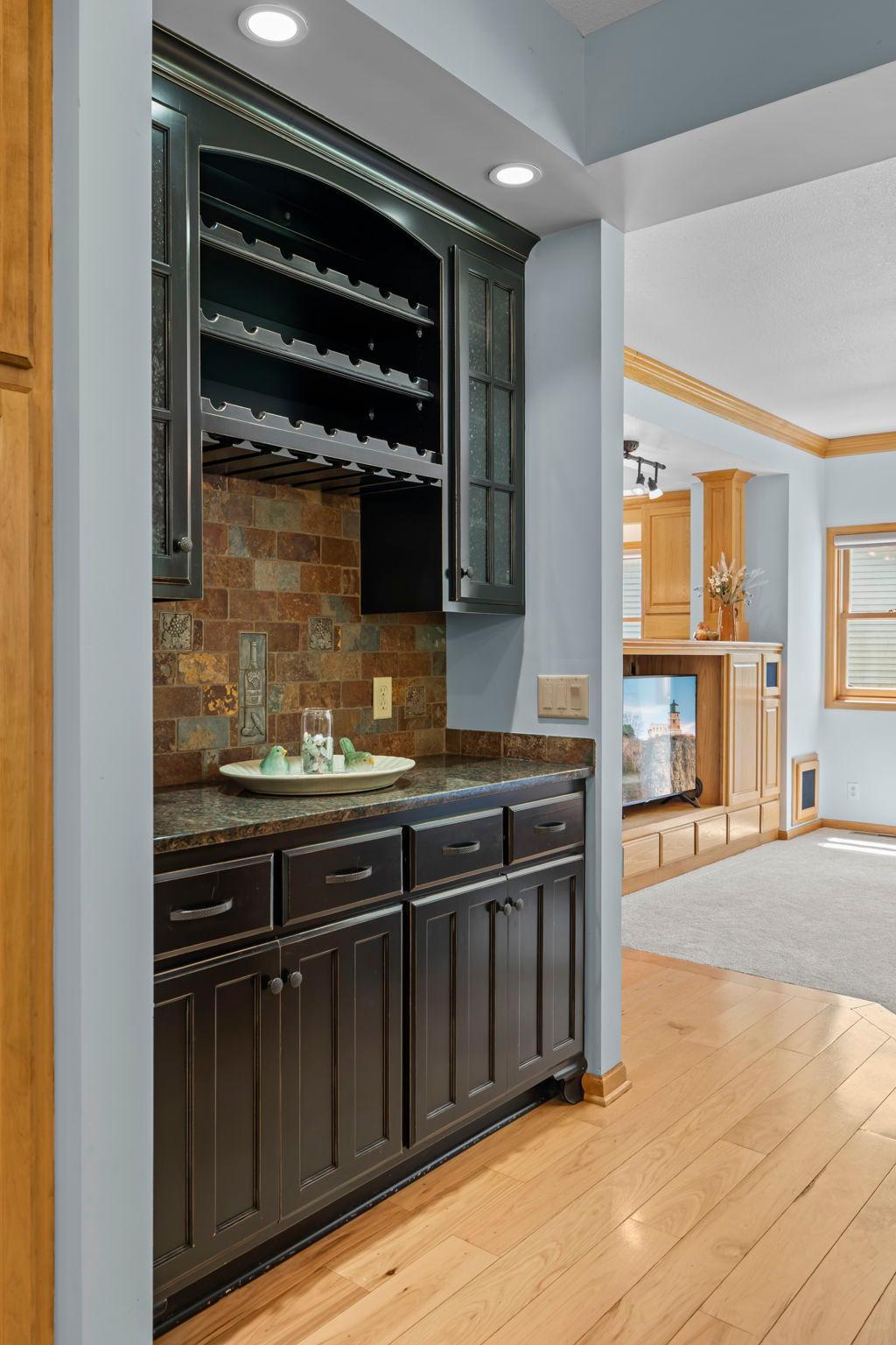 44-web-or-mls-5845 Bayberry Dr-328.jpg