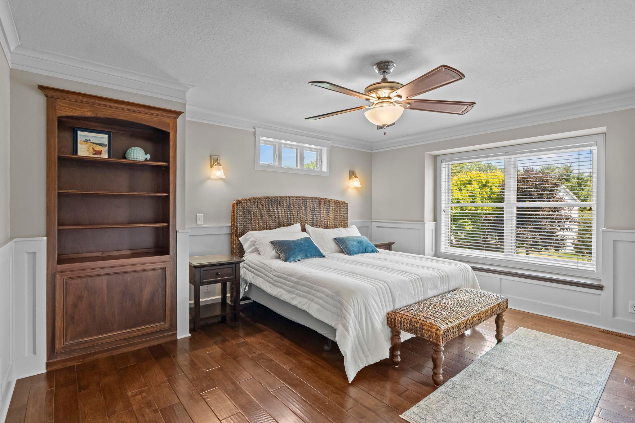 48-web-or-mls-5845 Bayberry Dr-408.jpg