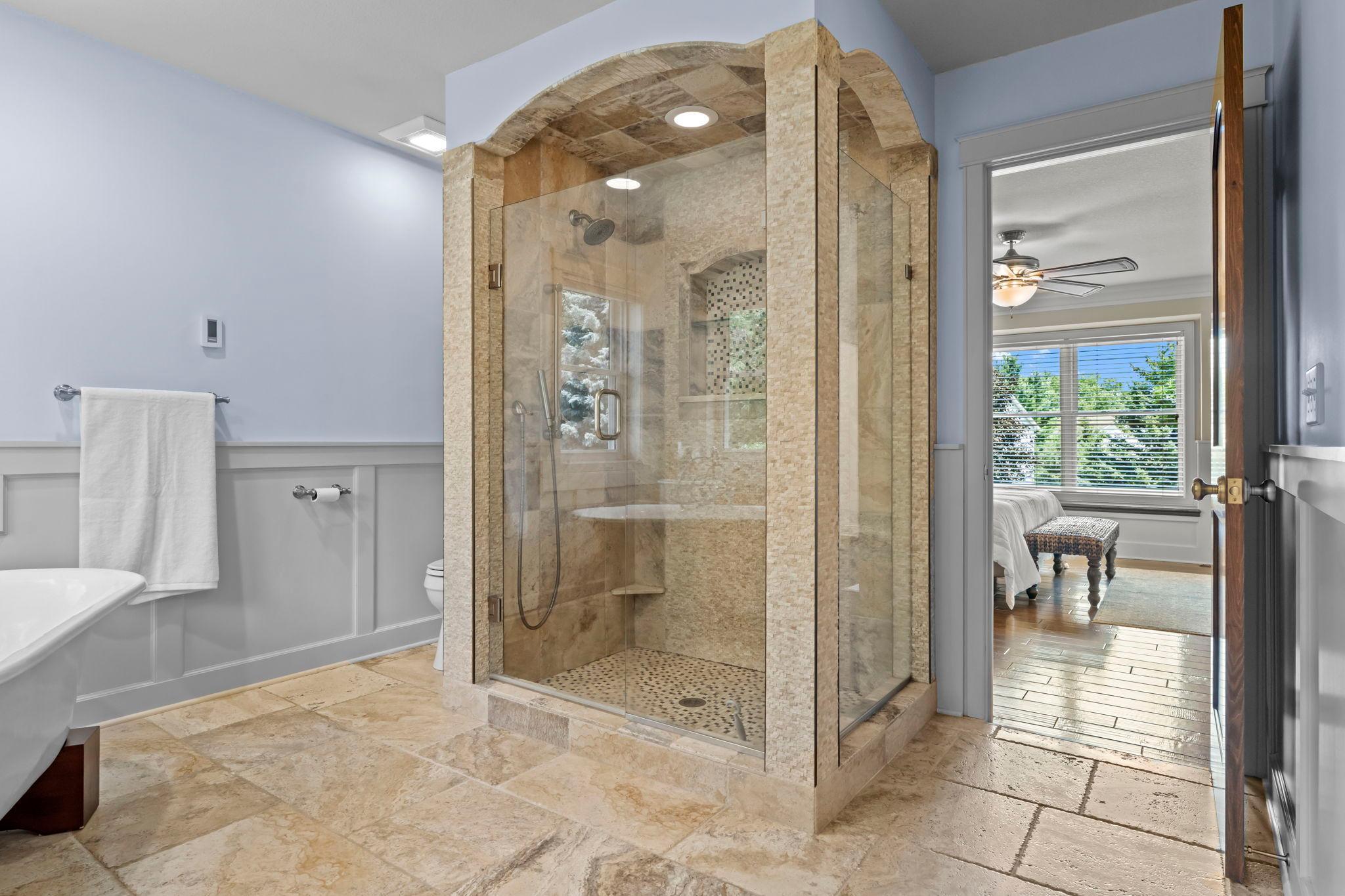 54-web-or-mls-5845 Bayberry Dr-438.jpg
