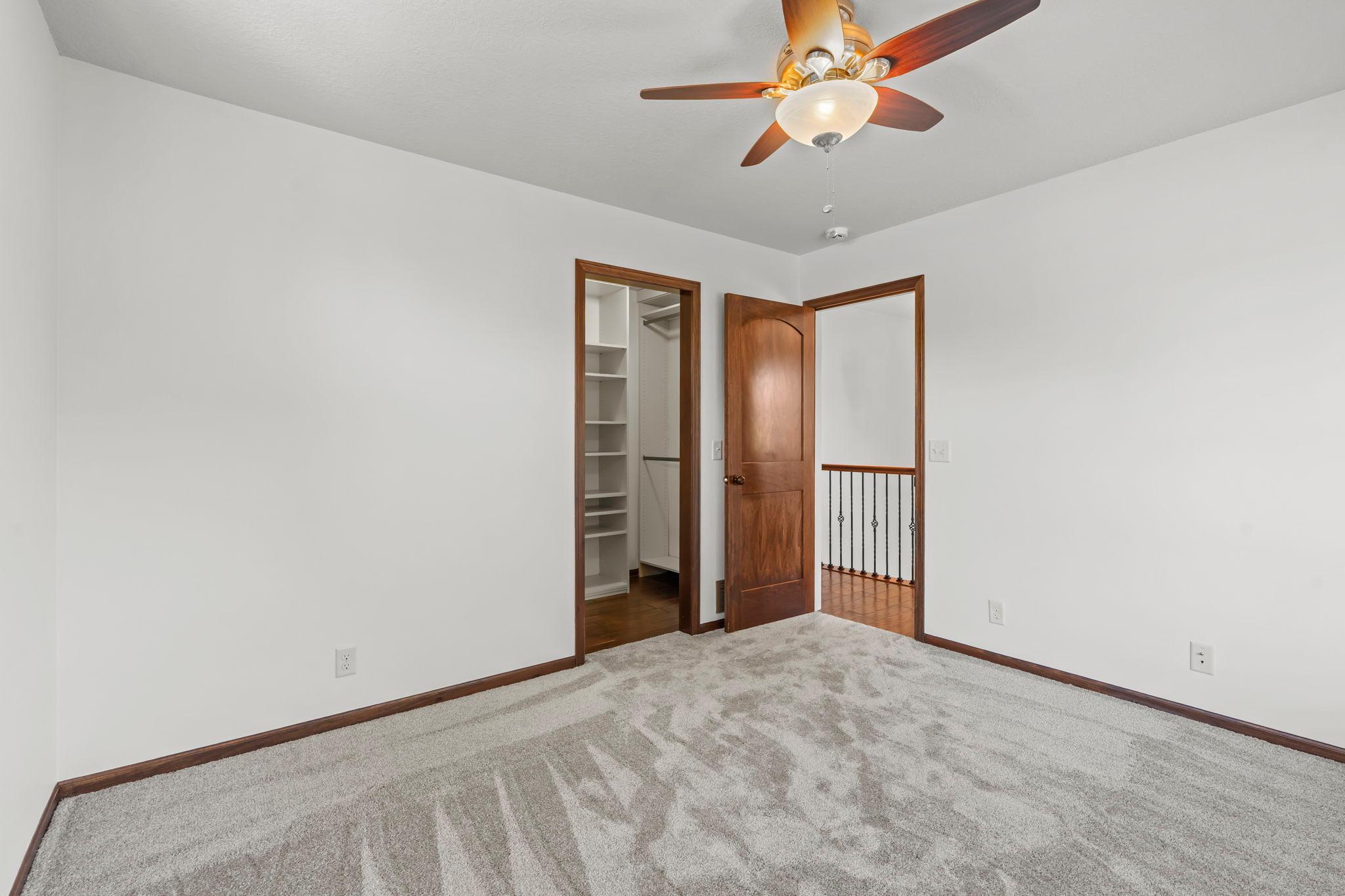 60-web-or-mls-5845 Bayberry Dr-468.jpg