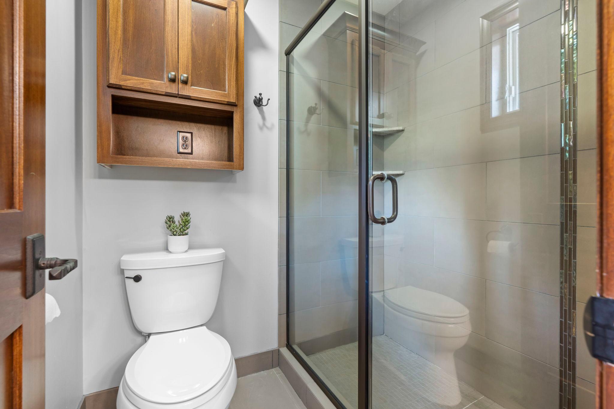 65-web-or-mls-5845 Bayberry Dr-493.jpg