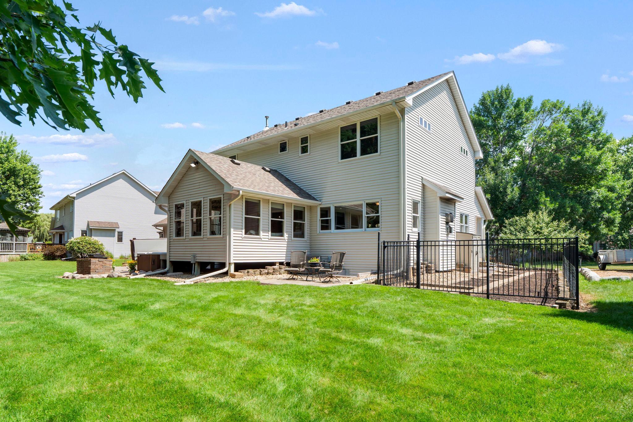 91-web-or-mls-5845 Bayberry Dr-118.jpg
