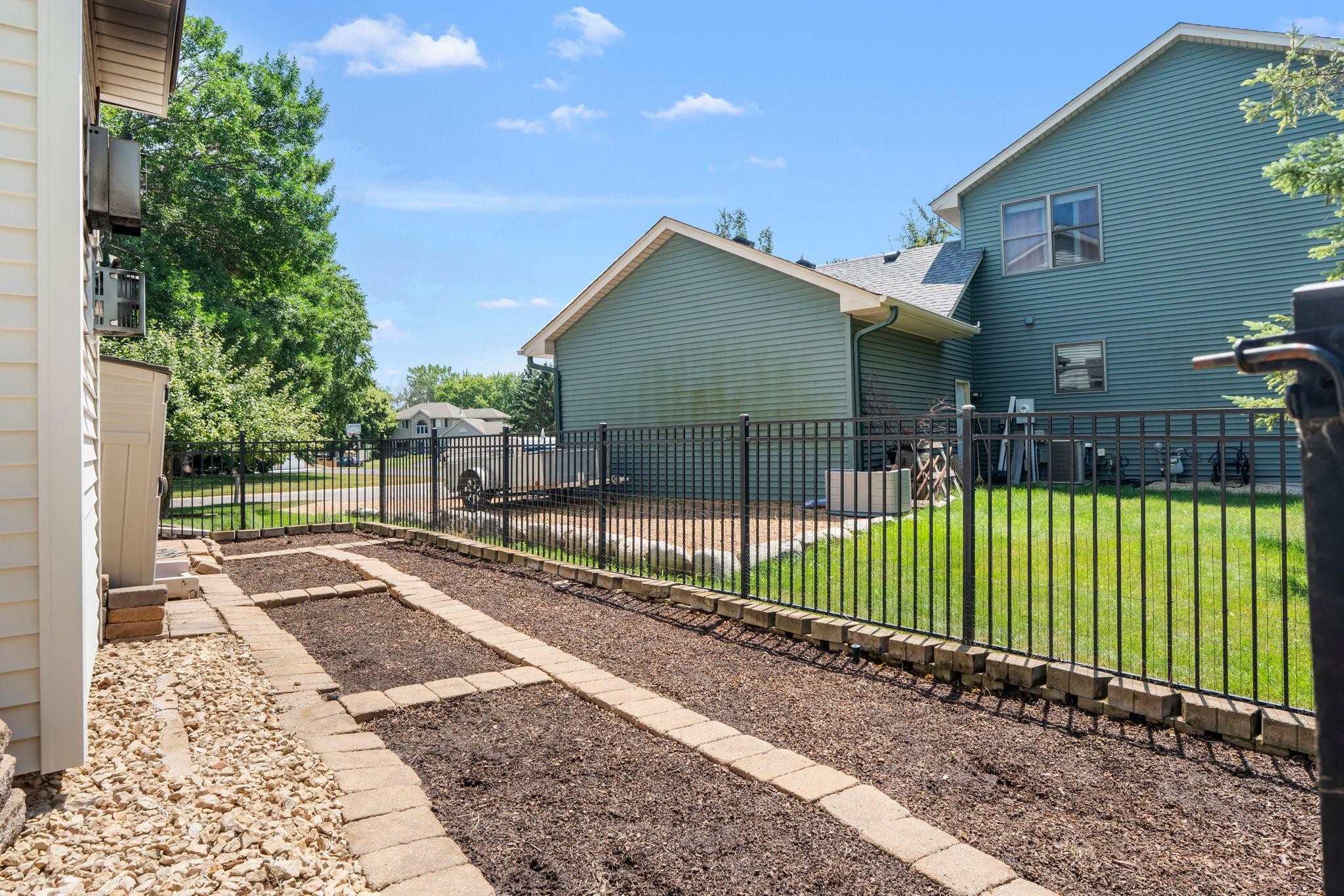 95-web-or-mls-5845 Bayberry Dr-108.jpg