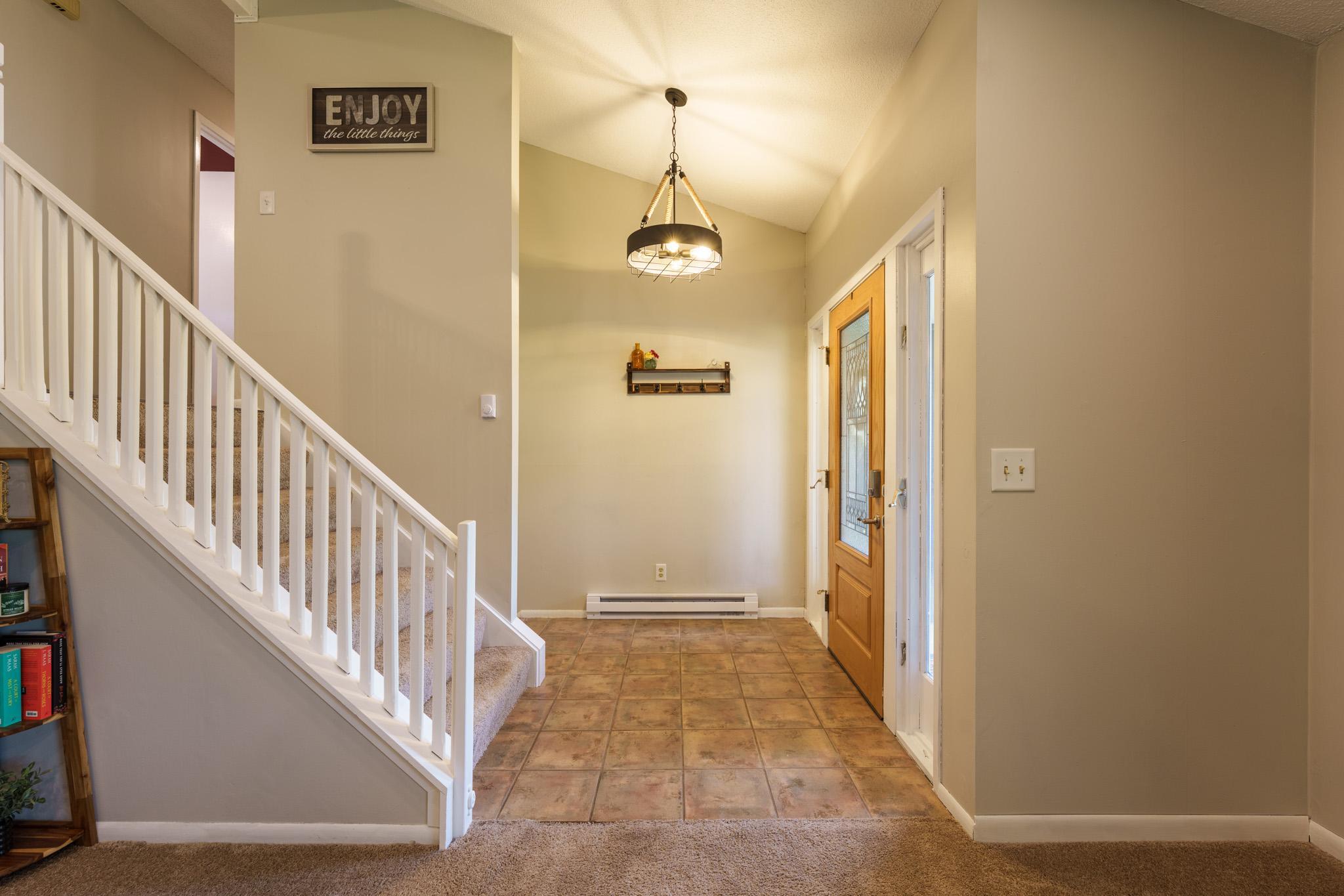Front foyer dimensions are 7.25x5.5 ft.