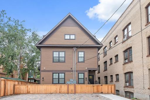 2413 1st Avenue S, Minneapolis, MN 55404