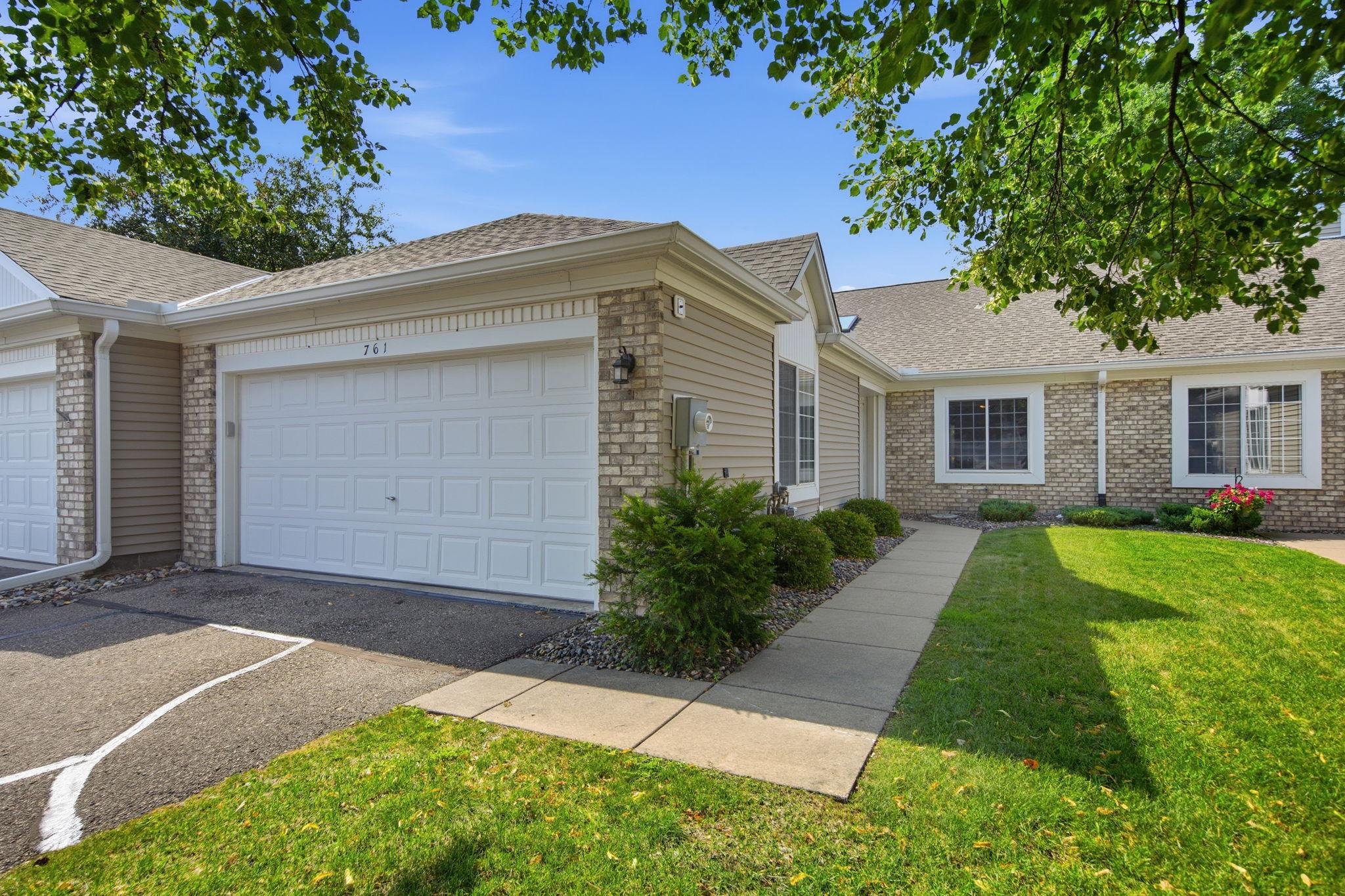 761 Markgrafs Lake Draw, Woodbury